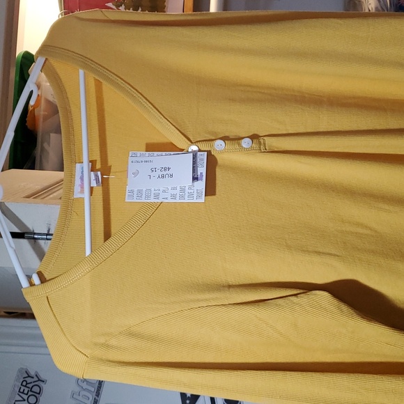 Lularoe ruby - Picture 1 of 4